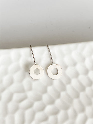 SMALL CIRCLE DROP EARRINGS