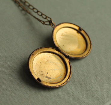 Antique Swallow Two Bird Locket