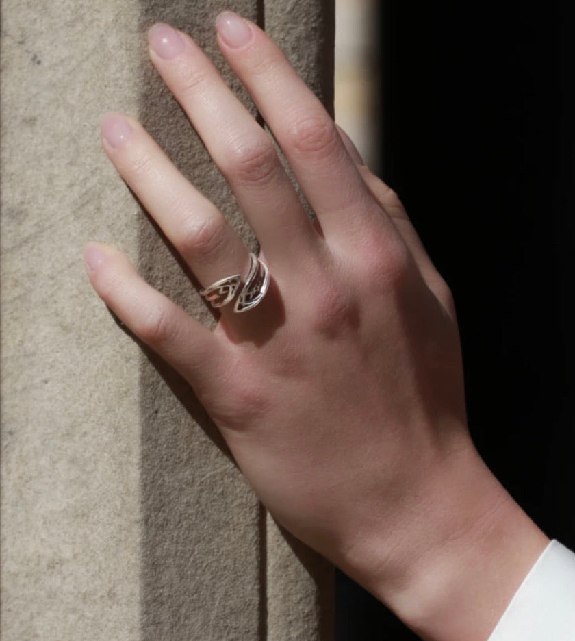 Gothic Contrarié Ring