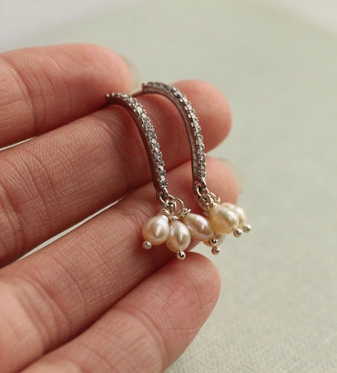 PEARL TRIO DROP EARRINGS