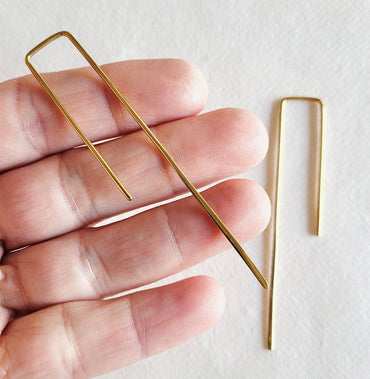 WIRE THREAD EARRINGS