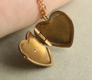 VINTAGE HEART LOCKET WITH STAR