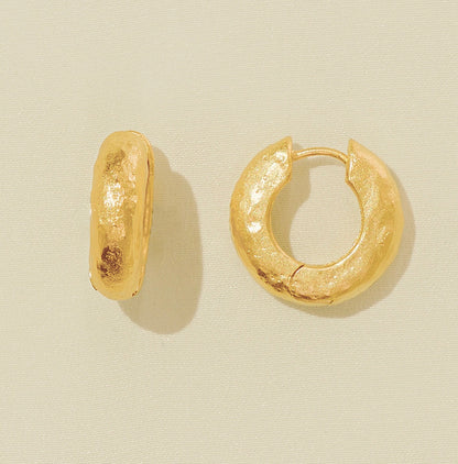 ANILLA LARGE HOOP EARRINGS