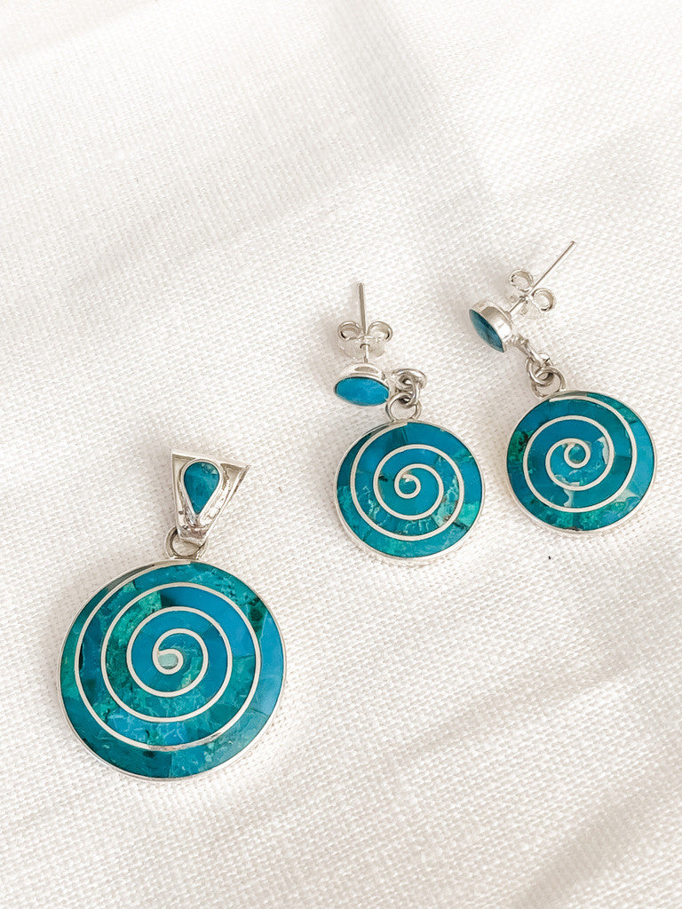 STERLING SILVER AND TURQUOISE INLAY CIRCLE PENDANT