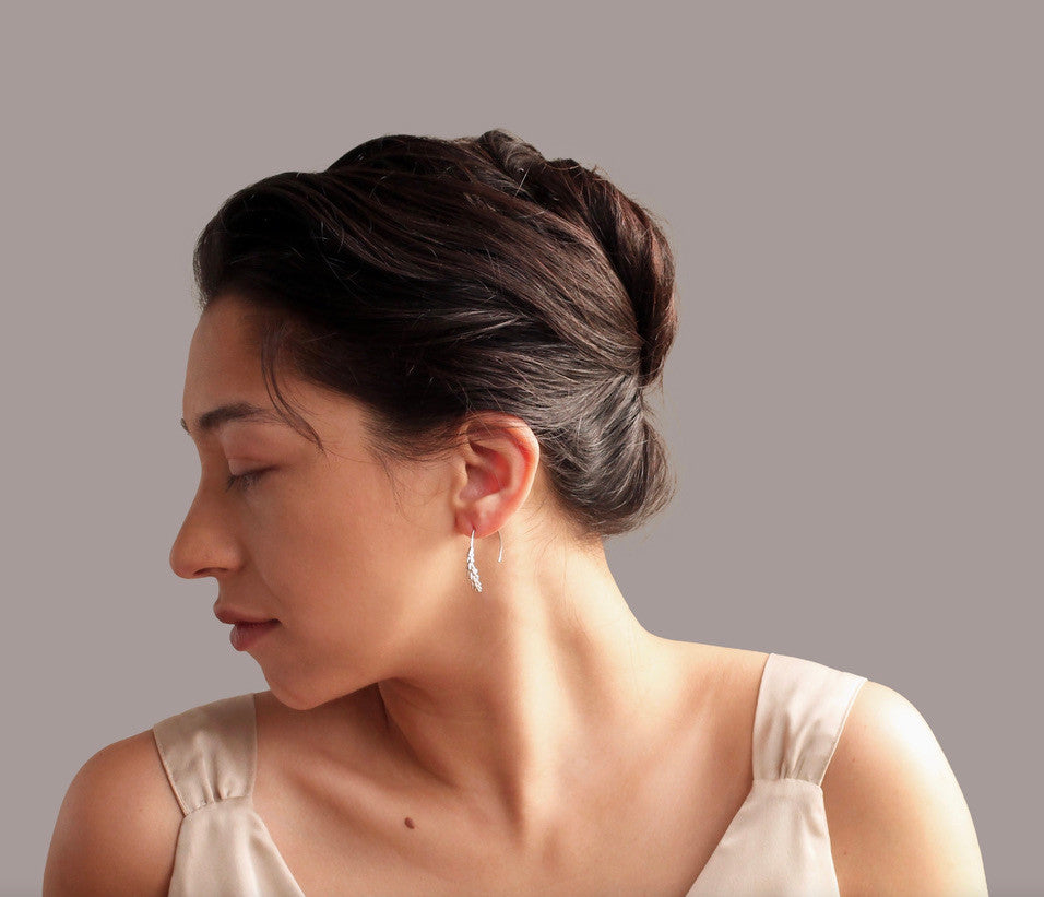 SMALL LEAF HOOP EARRINGS