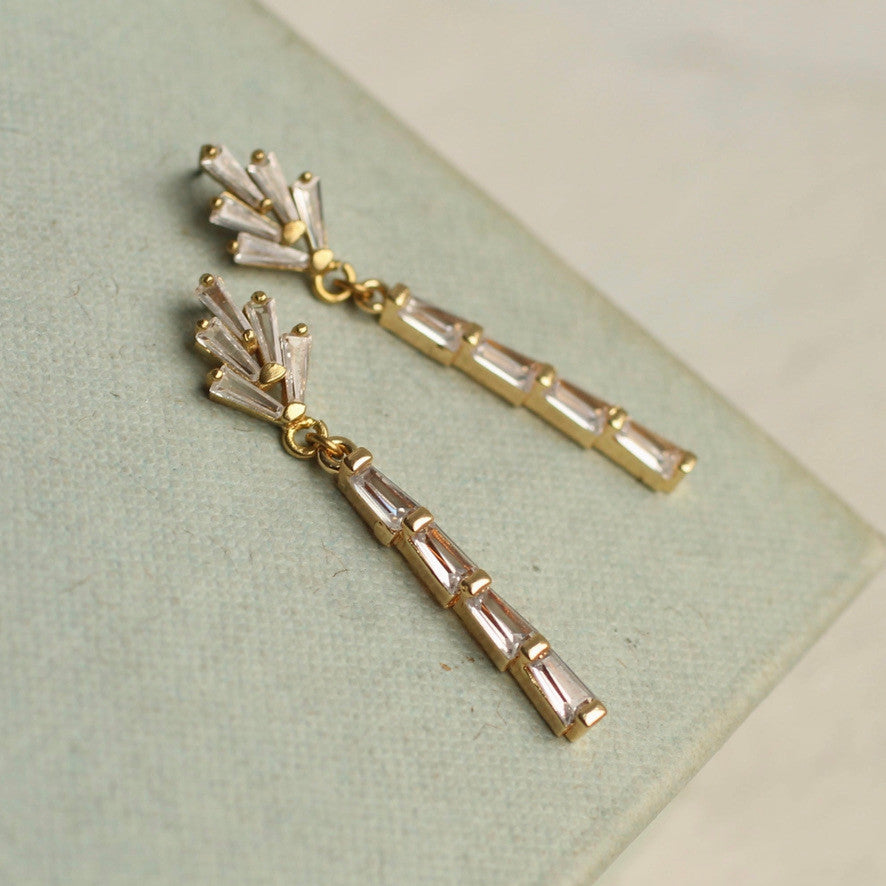 ART DECO CRYSTAL CHRYSLER DROP EEARRINGS